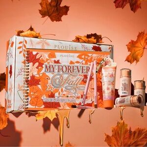 Plouise My Forever Fall Boxed Set -Eye palette. Liners, blushes and hand cream